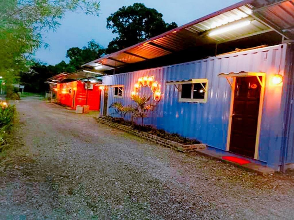 5 Stone Cabin Chalet Taiping Bagian luar foto
