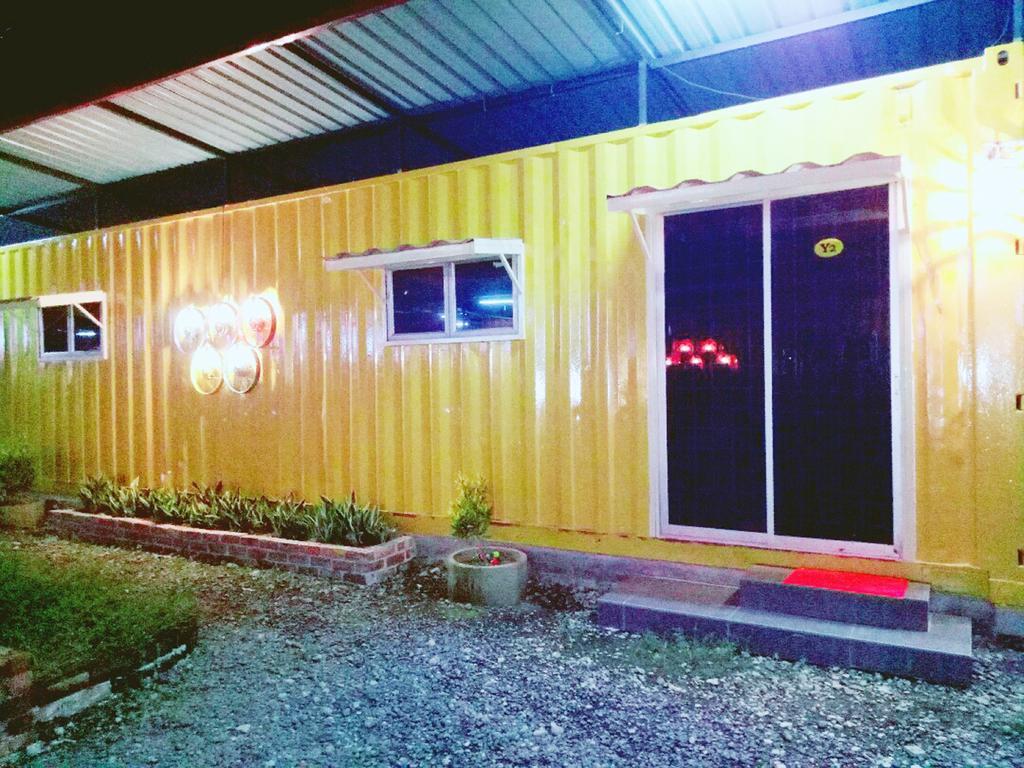 5 Stone Cabin Chalet Taiping Bagian luar foto